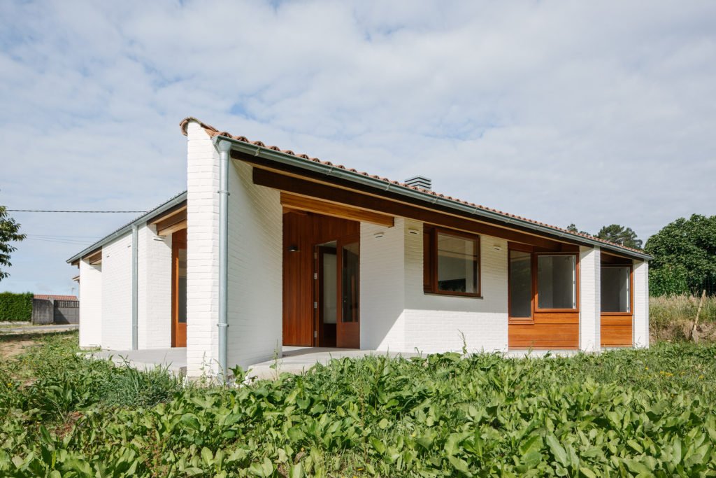 Construcción de vivienda unifamiliar en Oza